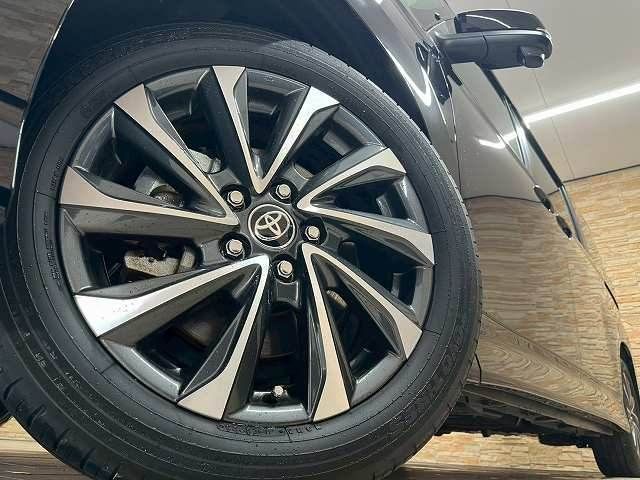 TOYOTA VOXY HYBRID 2023