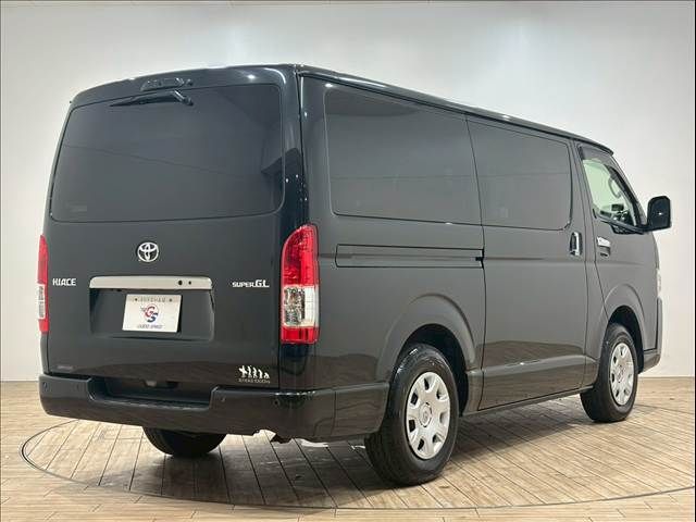 TOYOTA HIACE van 4WD 2021