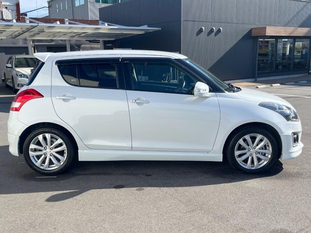 SUZUKI SWIFT 2015