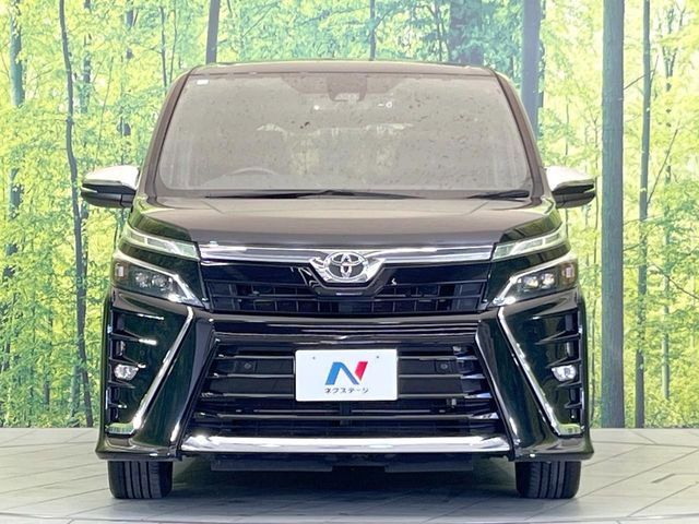 TOYOTA VOXY 2020