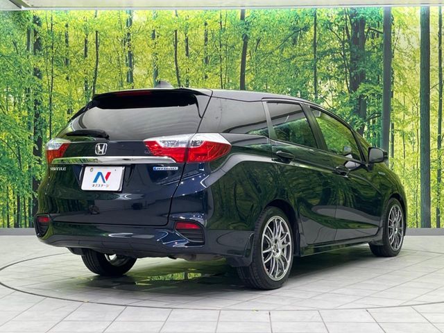 HONDA SHUTTLE HYBRID 2016