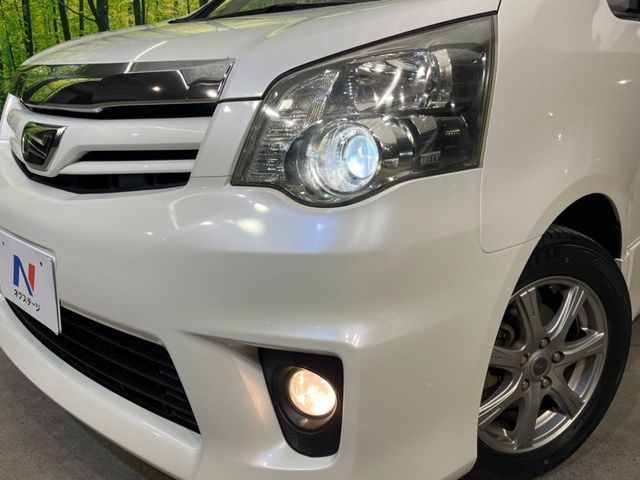TOYOTA NOAH 2010
