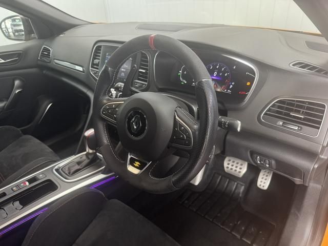 RENAULT RENAULT MEGANE hatchback 2022