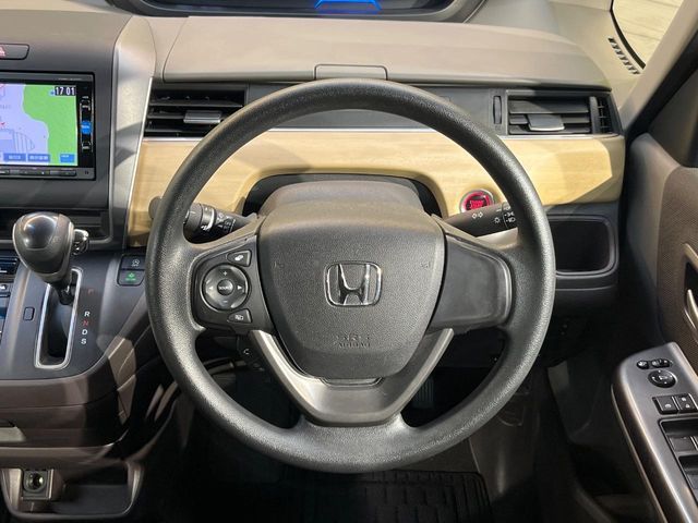 HONDA FREED 2016