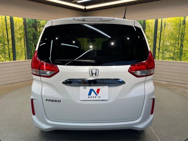 HONDA FREED 2016