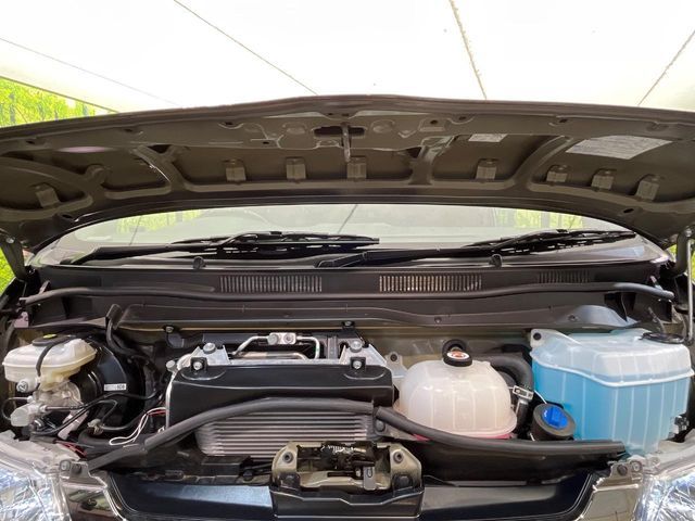 TOYOTA HIACE van 4WD 2023