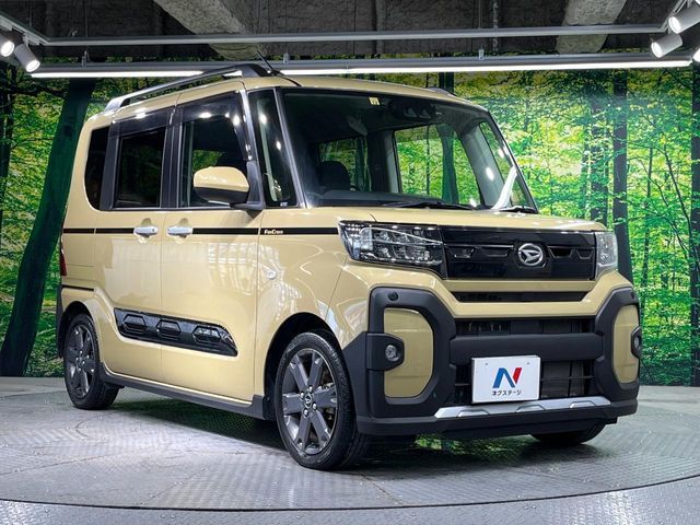 DAIHATSU TANTO FAN CROSS 2022