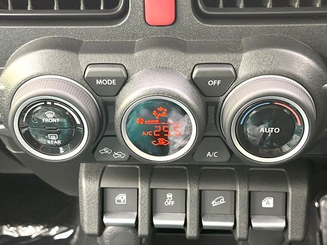 SUZUKI JIMNY NOMADE 2025