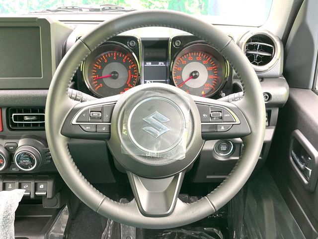 SUZUKI JIMNY NOMADE 2025