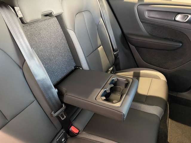 VOLVO VOLVO XC40 2023