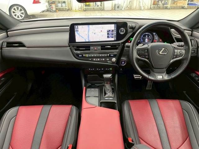 TOYOTA LEXUS ES300h 2021