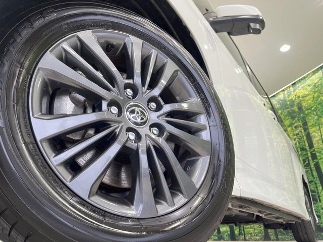 TOYOTA VOXY HYBRID 2025