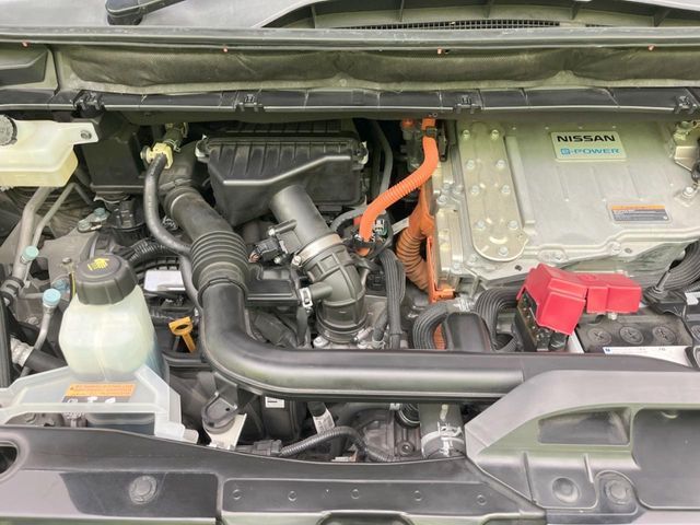 NISSAN SERENA  WG 2018