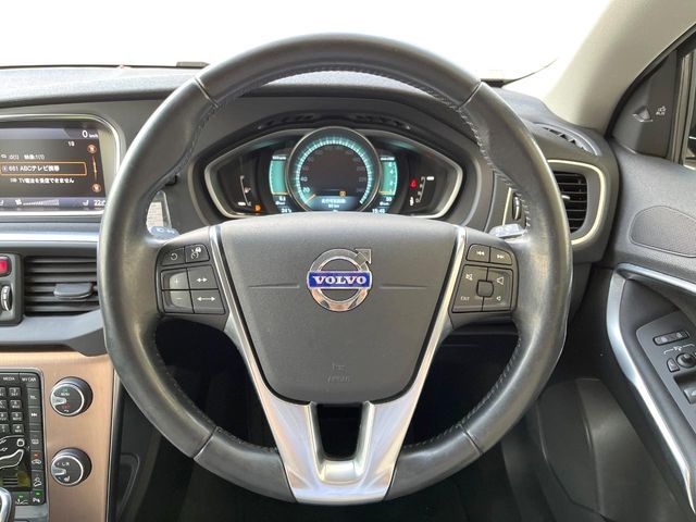 VOLVO VOLVO V40 CROSS COUNTRY 2015