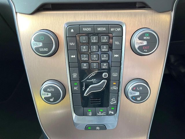 VOLVO VOLVO V40 CROSS COUNTRY 2015