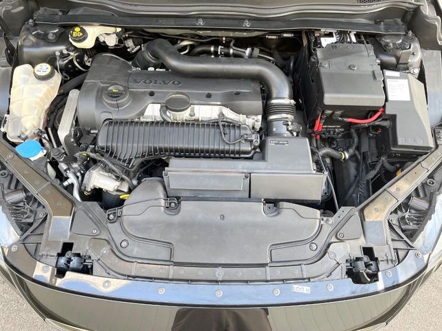 VOLVO VOLVO V40 CROSS COUNTRY 2015