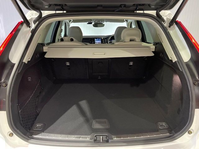 VOLVO VOLVO XC60 2023