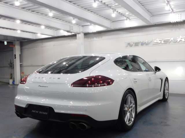 PORSCHE PORSCHE PANAMERA 2015