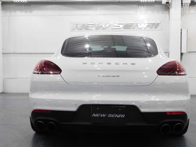 PORSCHE PORSCHE PANAMERA 2015