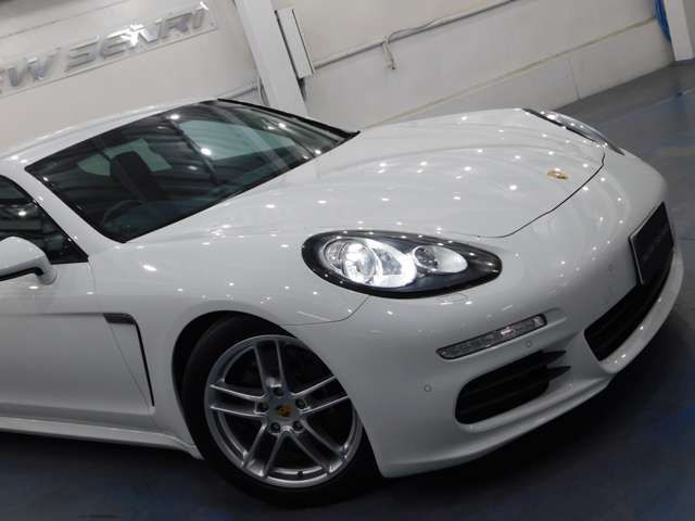PORSCHE PORSCHE PANAMERA 2015