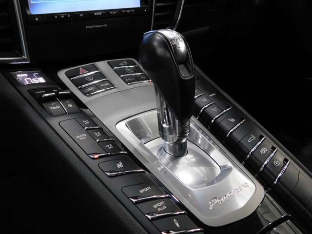 PORSCHE PORSCHE PANAMERA 2015