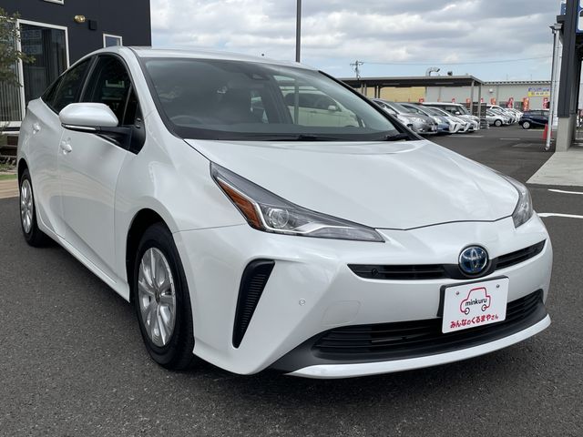 TOYOTA PRIUS 2021