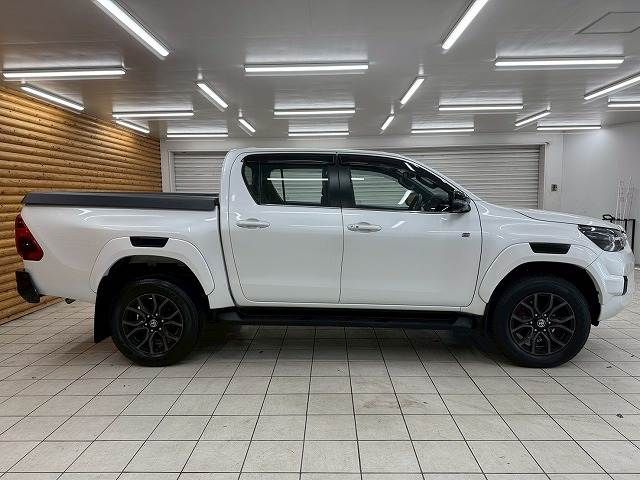 TOYOTA HILUX 4WD 2023
