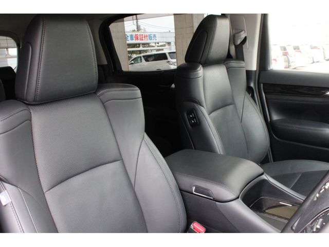 TOYOTA VELLFIRE 2020