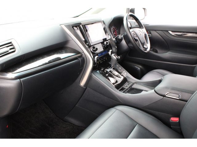 TOYOTA VELLFIRE 2020