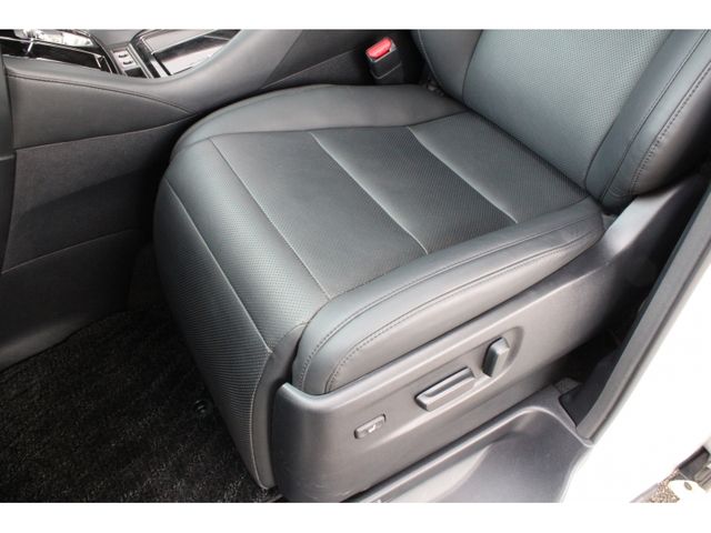 TOYOTA VELLFIRE 2020