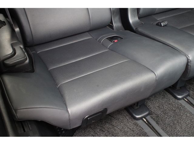 TOYOTA VELLFIRE 2020