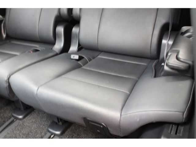 TOYOTA VELLFIRE 2020