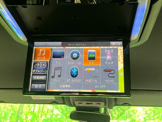 TOYOTA VOXY HYBRID 2018