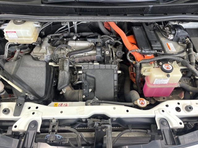 TOYOTA VOXY HYBRID 2018