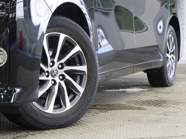 TOYOTA ALPHARD 4WD 2015