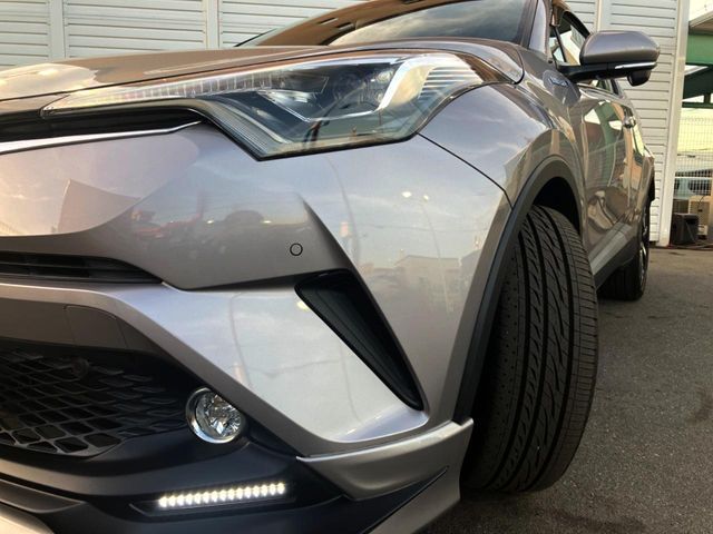 TOYOTA C-HR 2017