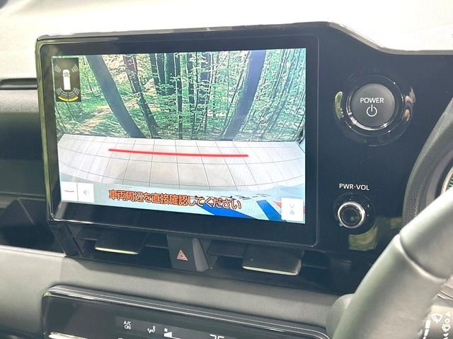 TOYOTA VOXY HYBRID 2025