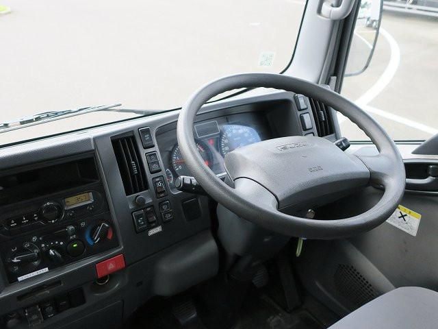 ISUZU ELF 2016