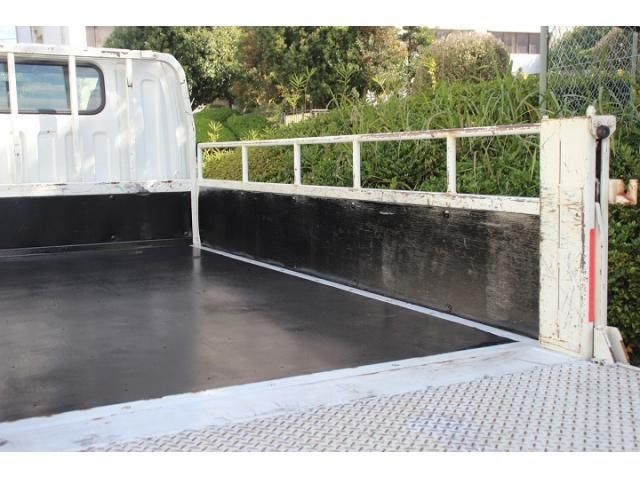 MITSUBISHI CANTER 2018