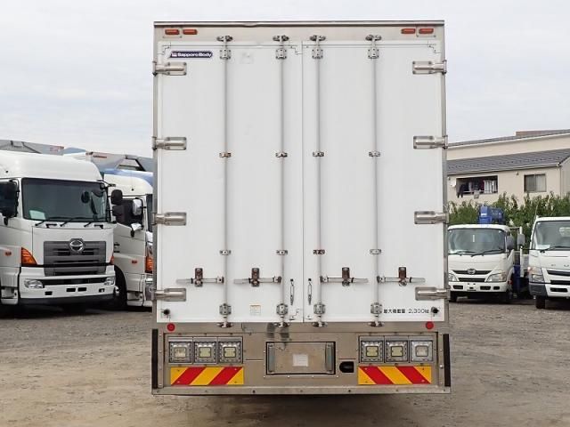 MITSUBISHI FUSOU FIGHTER 2015