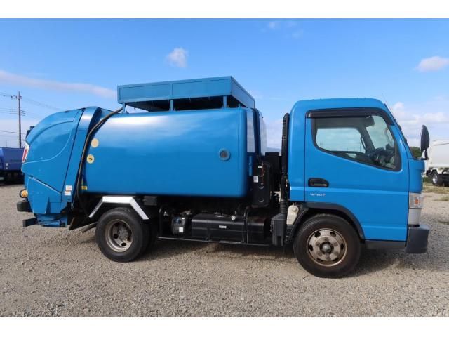 MITSUBISHI CANTER 2020