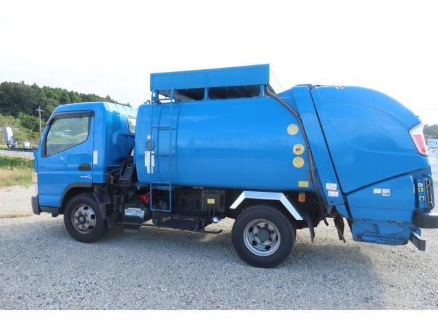 MITSUBISHI CANTER 2020