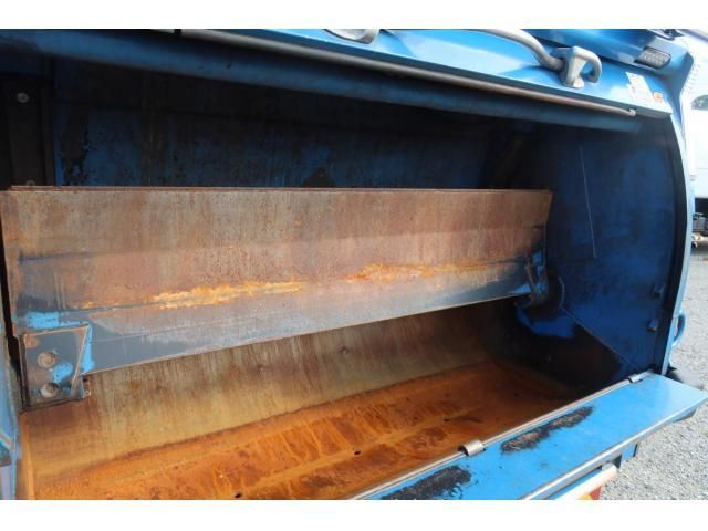 MITSUBISHI CANTER 2020