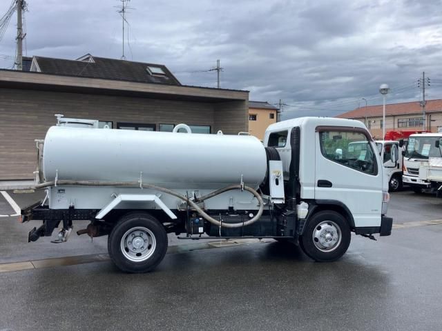 MITSUBISHI CANTER 2016