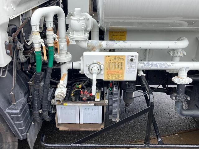 MITSUBISHI CANTER 2016