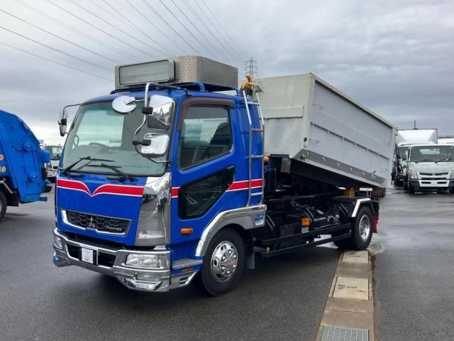 MITSUBISHI FUSOU FIGHTER 2014