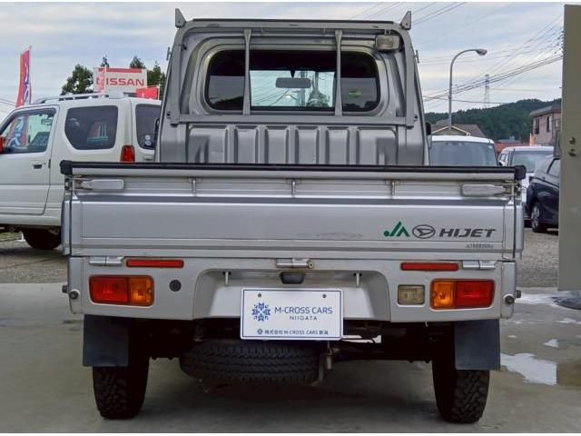 DAIHATSU HIJET truck 4WD 2016