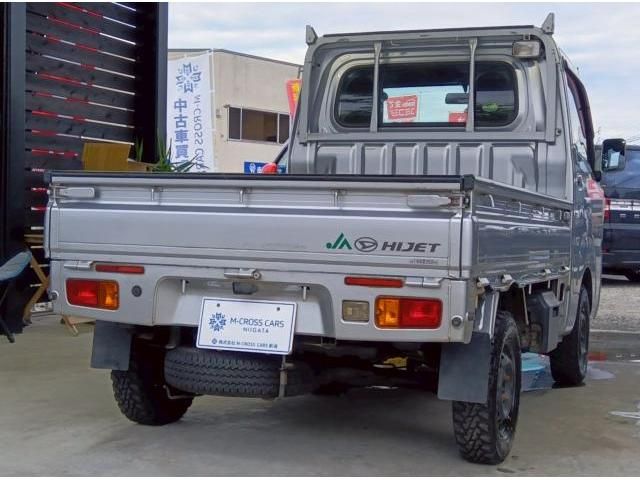 DAIHATSU HIJET truck 4WD 2016