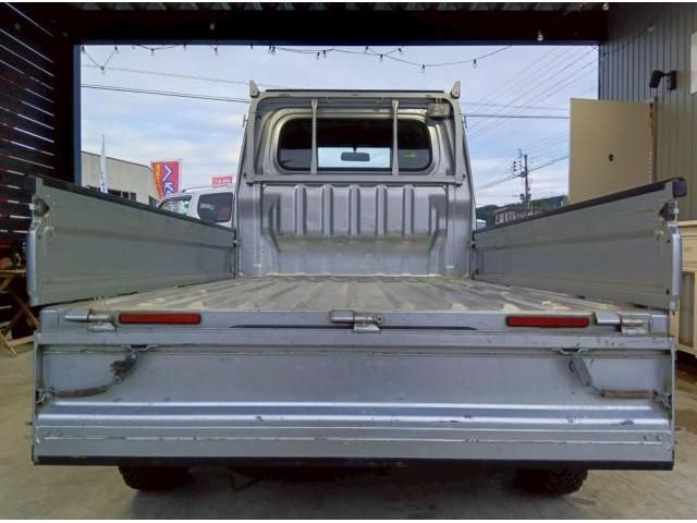 DAIHATSU HIJET truck 4WD 2016