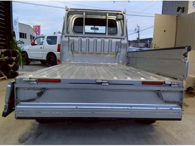 DAIHATSU HIJET truck 4WD 2016